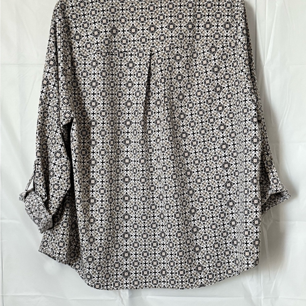 Notations V-Neck Patterned Button-Up Women's Top - image 10